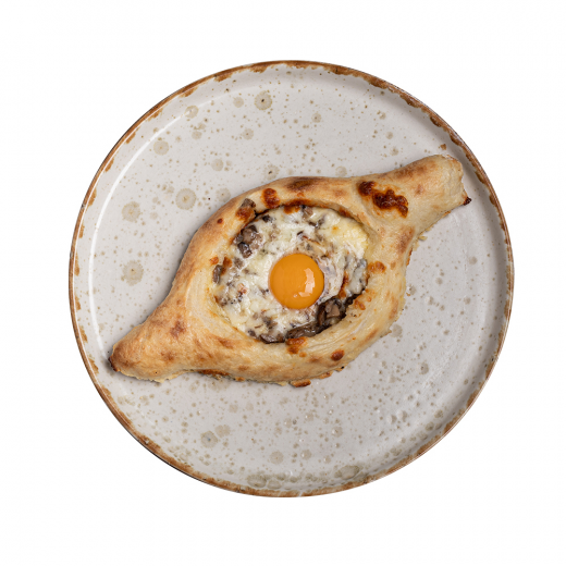 Хачапурі по-аджарськи з білими грибами